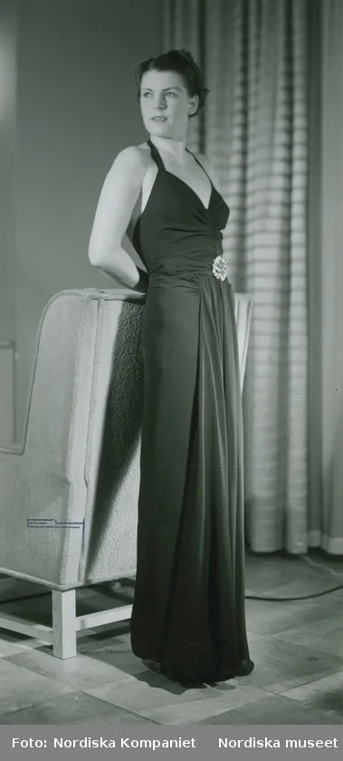 The bias cut and Madeleine Vionnet | Europeana