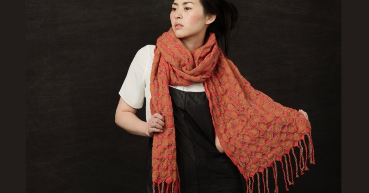 Bubbles Shawl | Handwoven