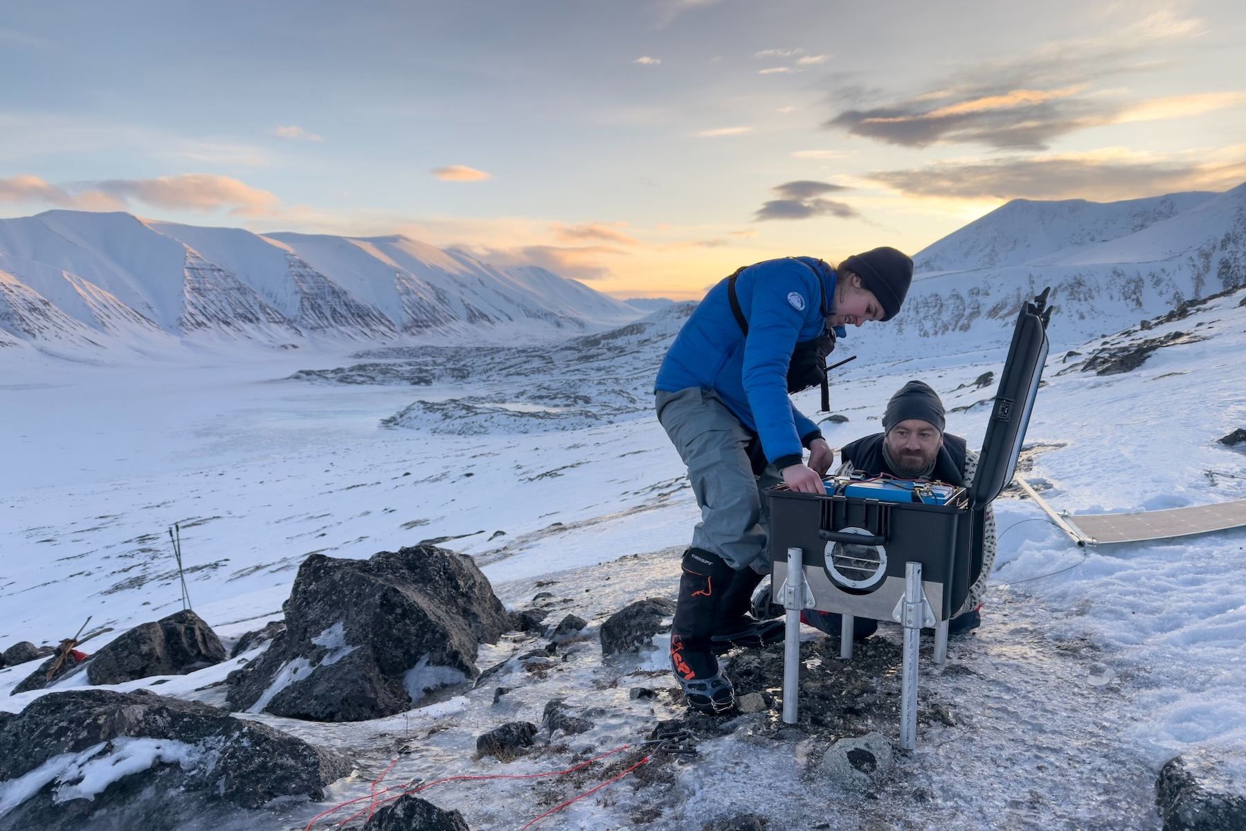 Louise Archer and Christian Zoelly set up a maternal den cam in Svalbard