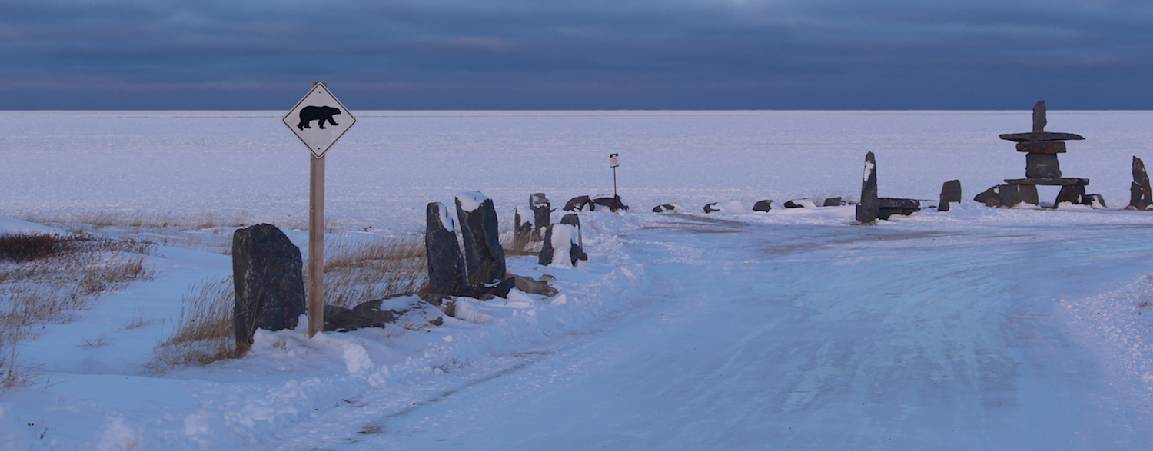 A polar bear sign at Cape Churchill