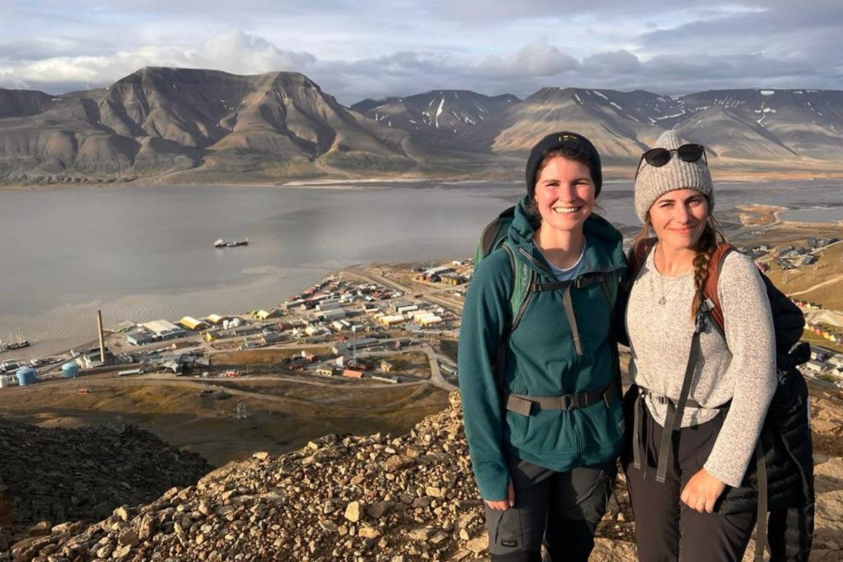 Dr. Louise Archer and Larissa Thelin in Svalbard