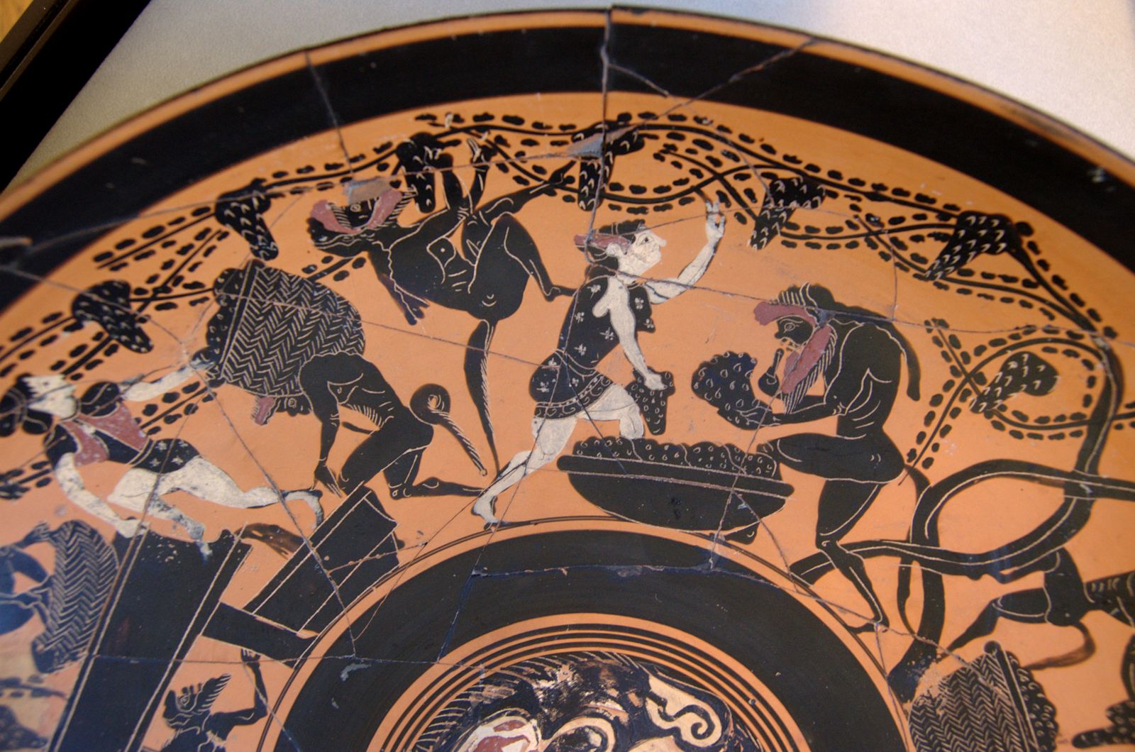 Chiusi Painter, Vintage by Sileni and Maenads. Attic black-figure cup, end of the 6th century BCE.
