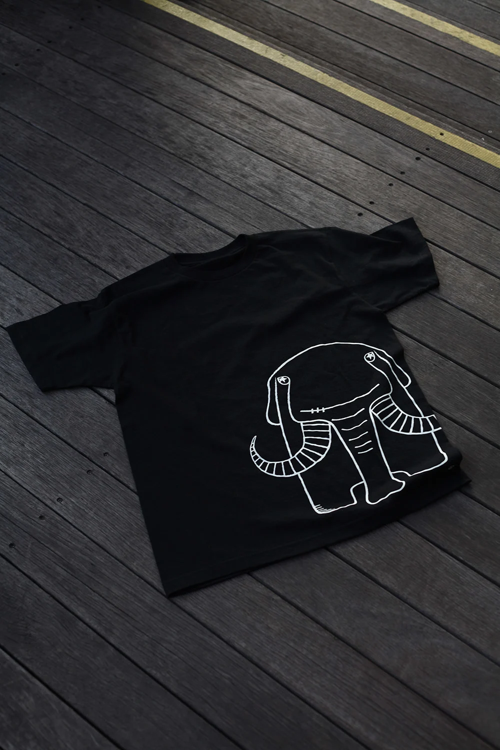 ikuzou tee black