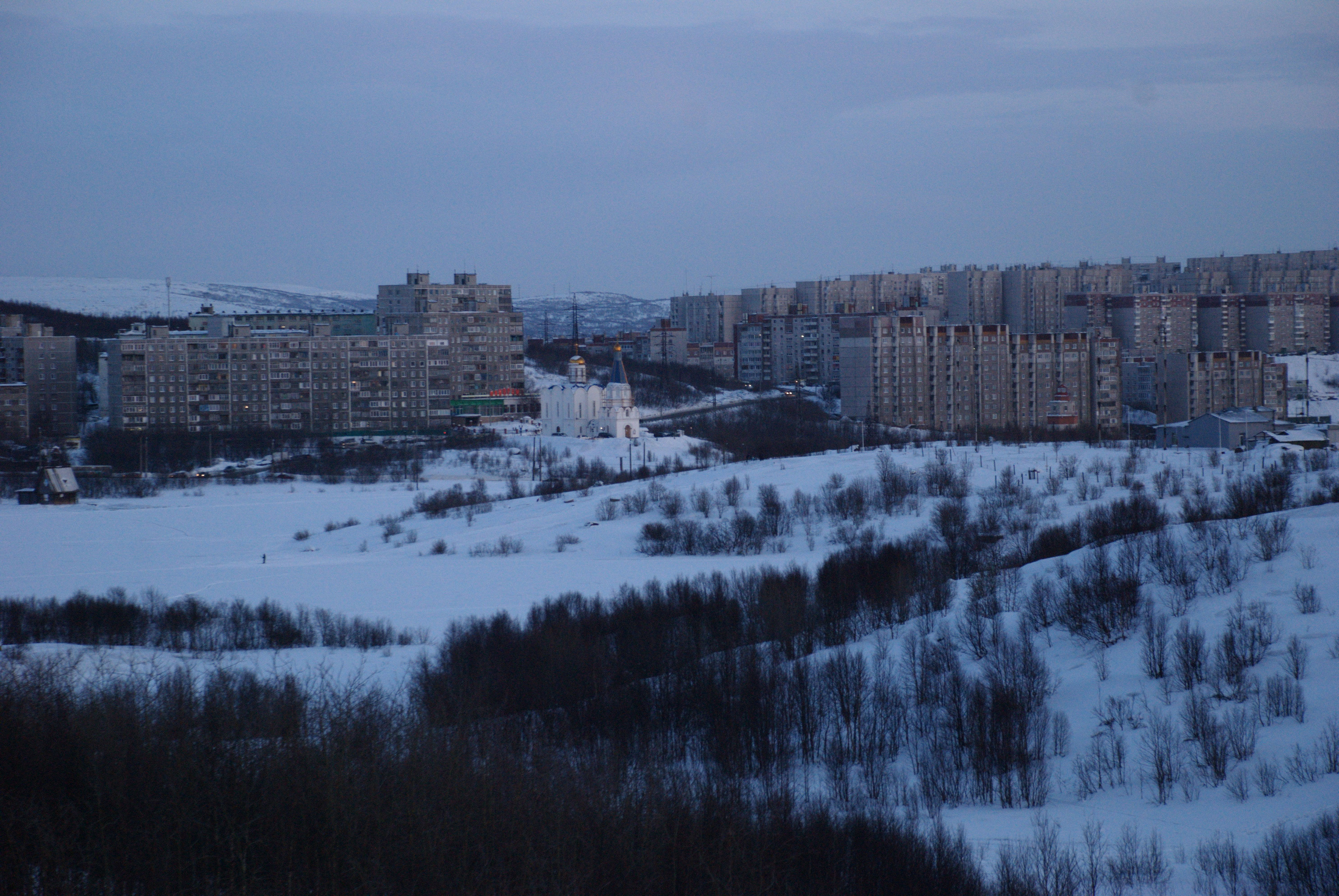 Город Мурманск в феврале. Вечереет. 2013 