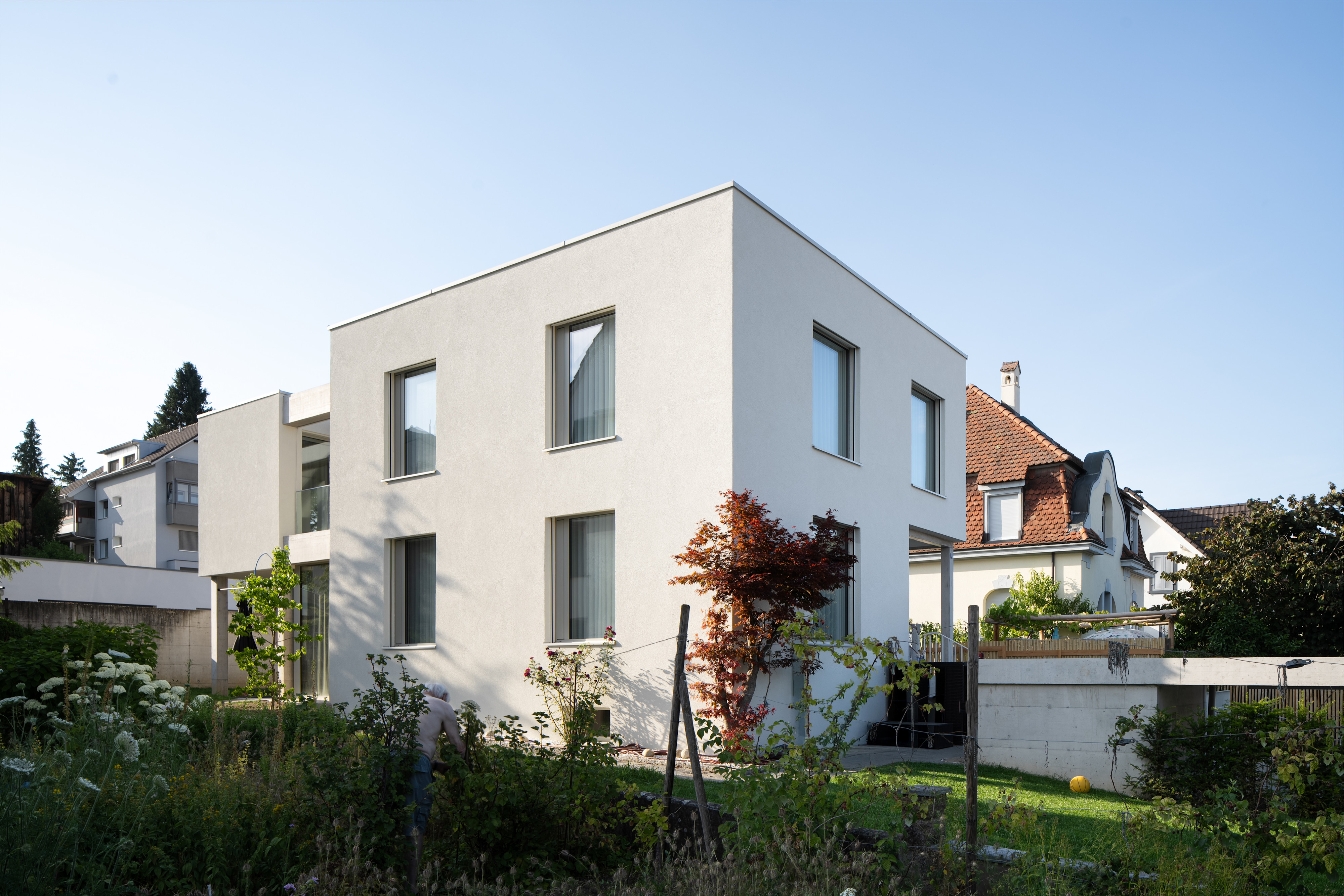 Slide 5 - Nic Hahne Oberwil Kerngartenstrasse 1-19