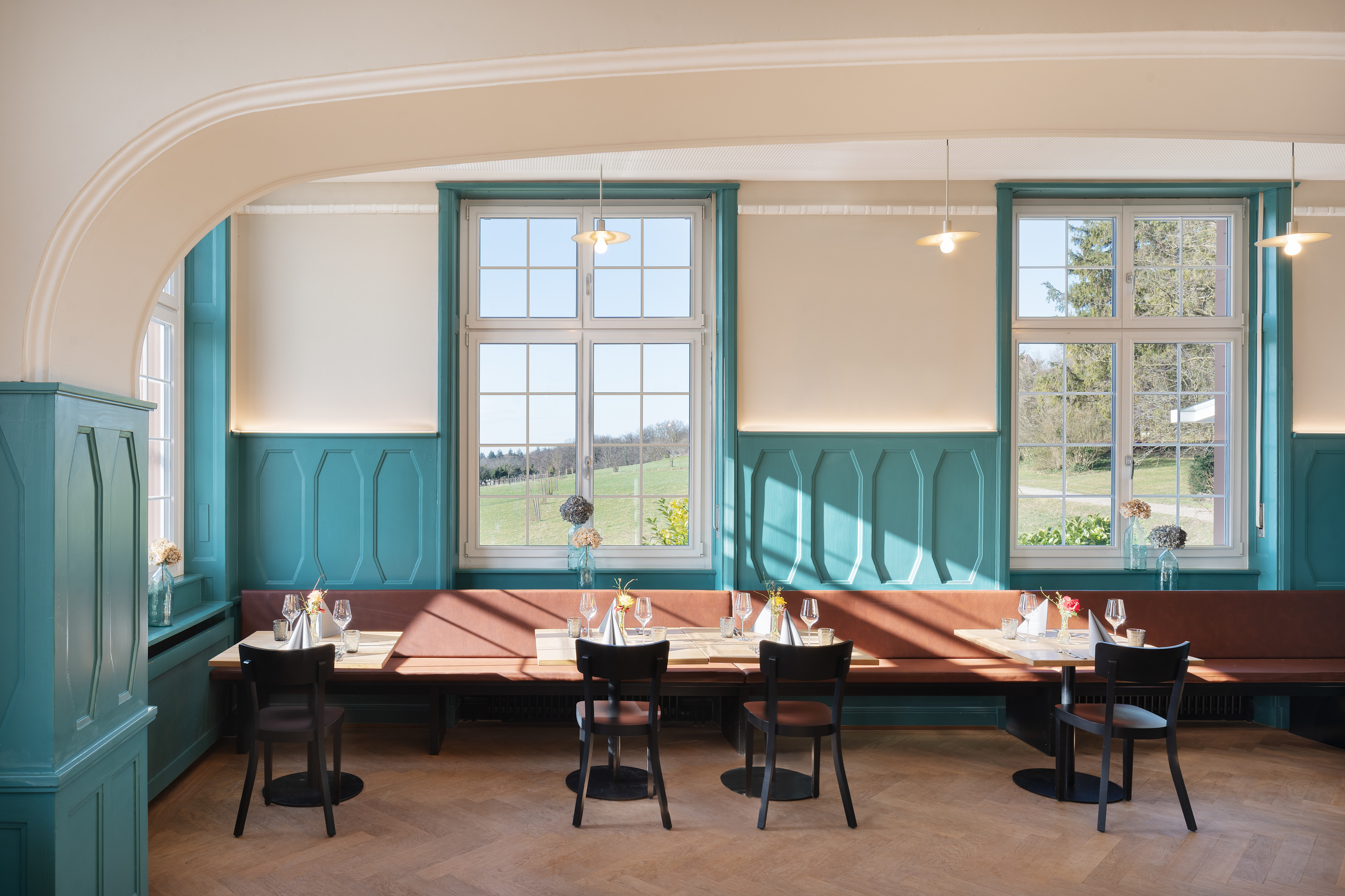 Slide 3 - Restaurant Waldrain 01