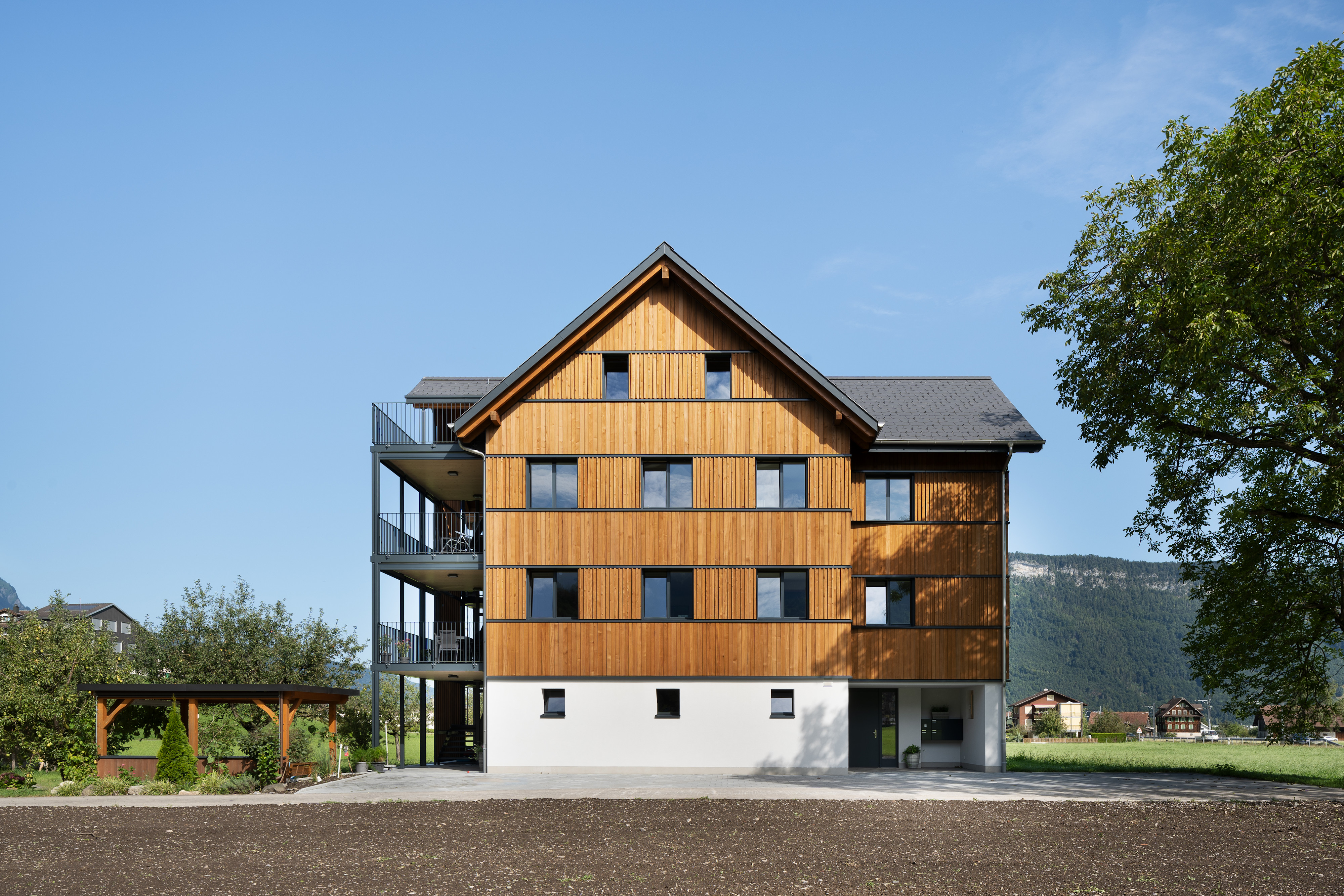 Slide 3 - Oberdorf Lammlismatt 002
