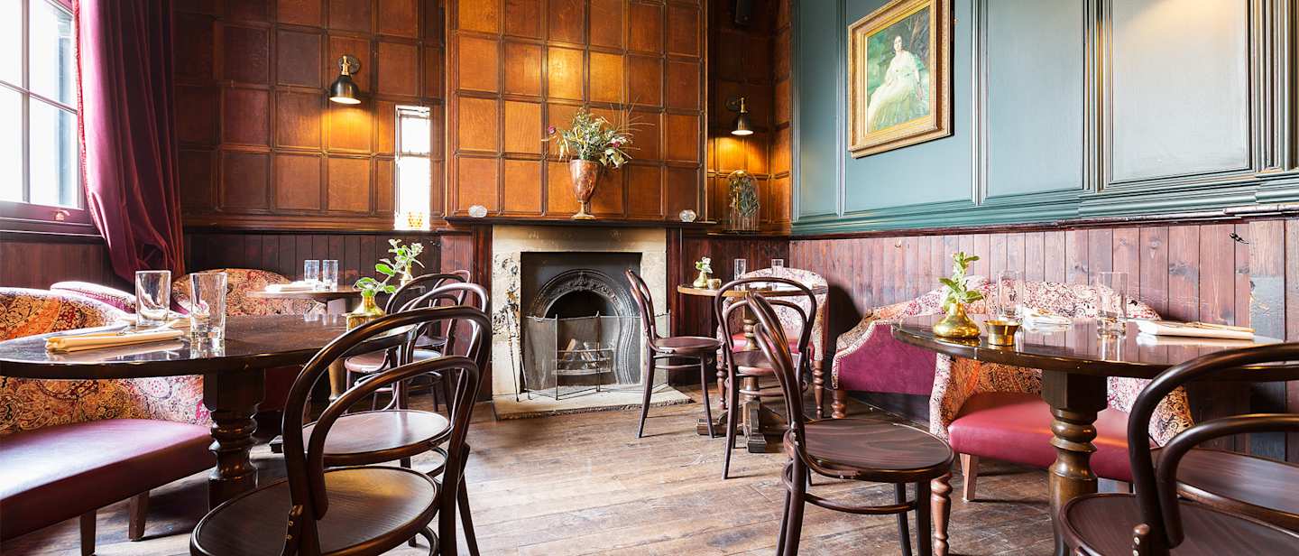 Traditional pub in London