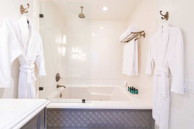 Bathroom in The Rich & Famous, Plum Guide home in Los Angeles