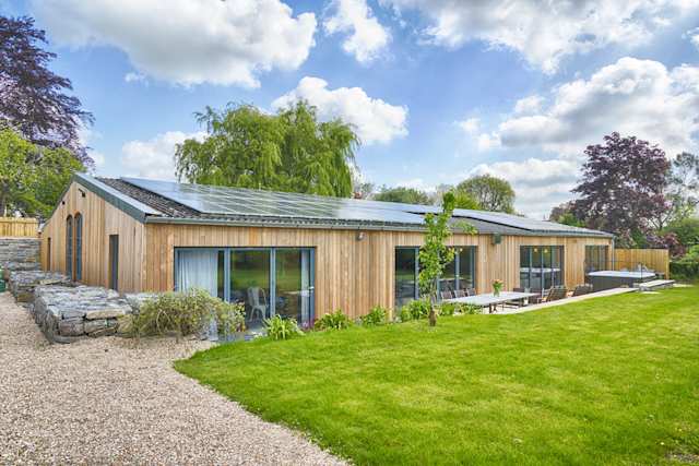 Little Upton Lookout, Plum Guide home in Somerset, UK