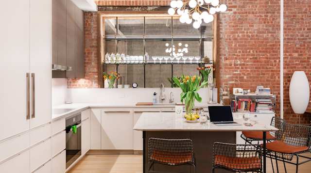 Bricks & Glitz, Plum Guide home in New York