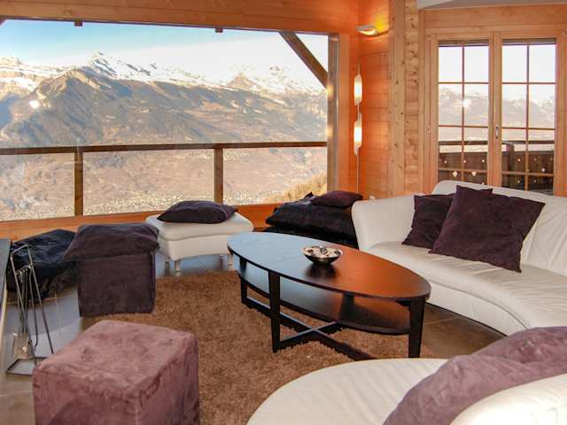 Peaks and Valleys, Plum Guide home in Switzerland