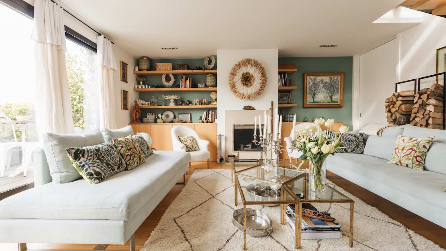 Living room in Grand Soleil, Plum Guide home in Boulogne-Billancourt