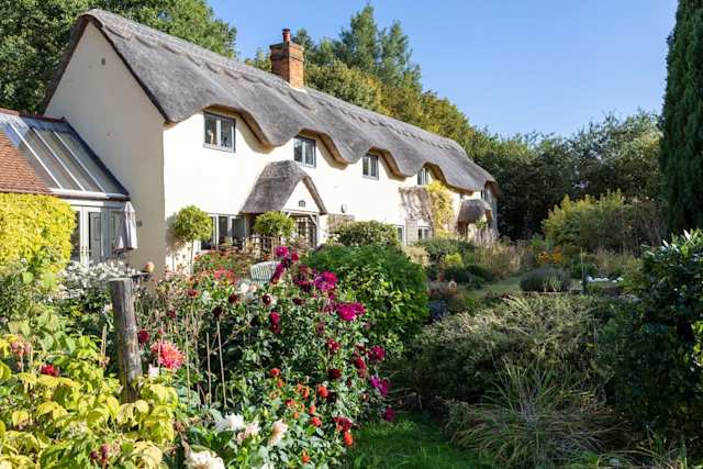 Spring Stream, Plum Guide home in Buckinghamshire, England