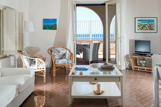 Ionian Breeze, Plum Guide home in Sicily, Italy