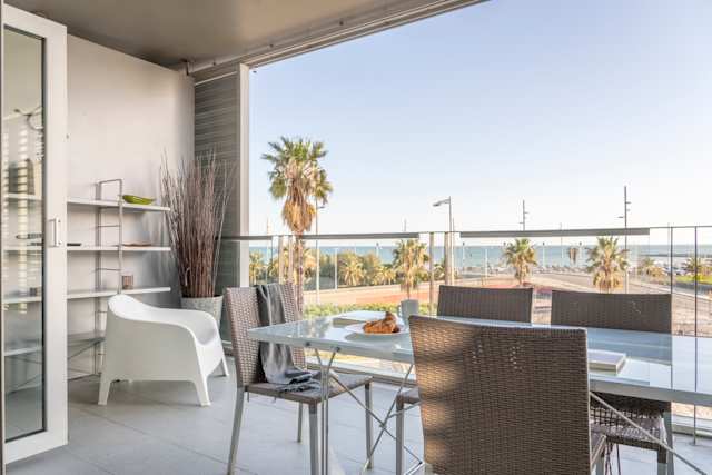 Mar Terra, Plum Guide home in Barcelona