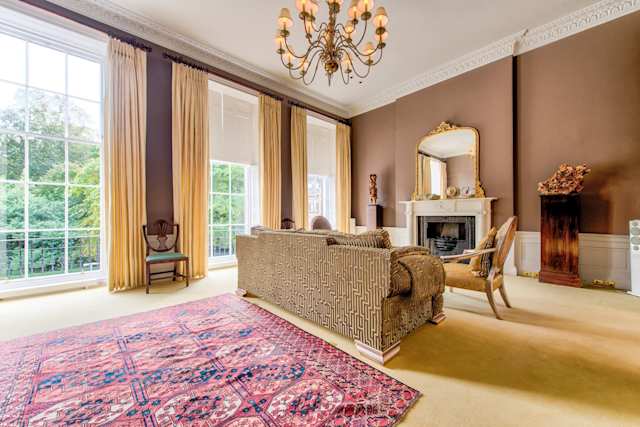 Green & Royal, Plum Guide home in Edinburgh