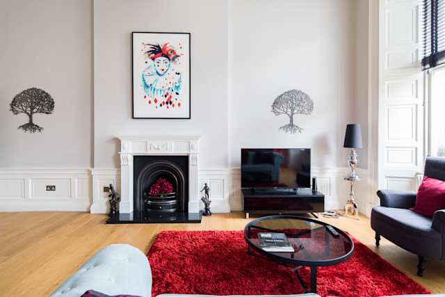 Red Yarn, Plum Guide home in Edinburgh, Scotland