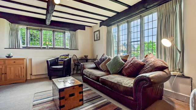 Barndown, Plum Guide home in Warwickshire, UK