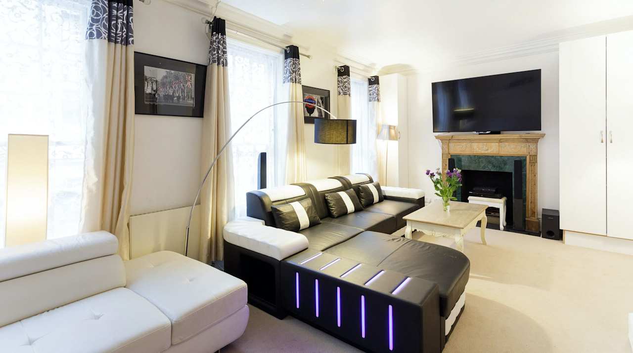 Get Stylish in Soho: Luxury Apartments For You | Plum Guide