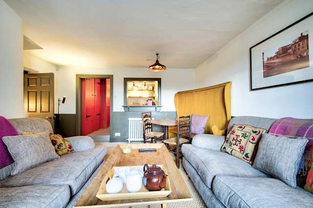 Short Film, Plum Guide home in Edinburgh