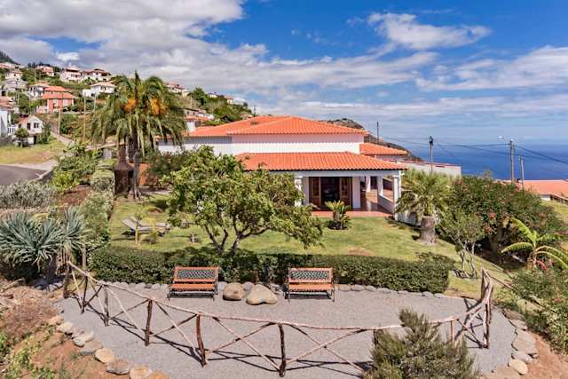 Madeira Cake, Plum Guide home in Madeira, Portugal