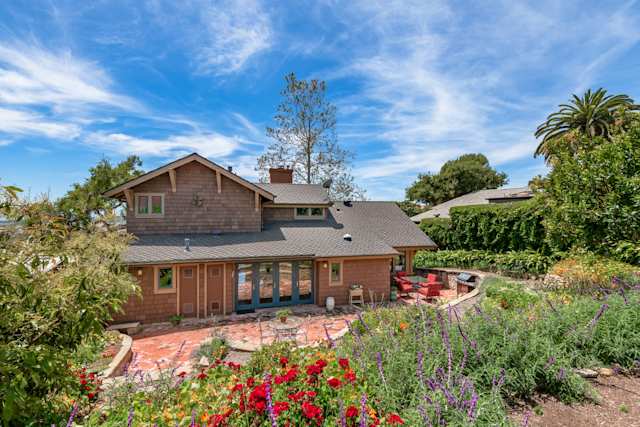 A Handwork's Tale, Plum Guide home in Santa Barbara, USA