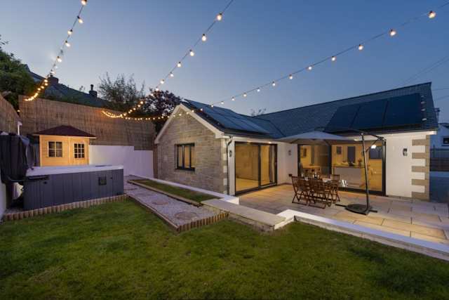 Festoon Nights, Plum Guide home in Cornwall, England, UK