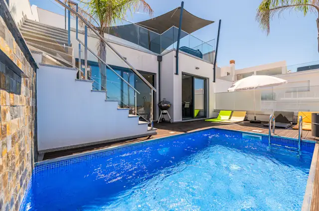 Sun Dazzling, Plum Guide home in Algarve, Portugal