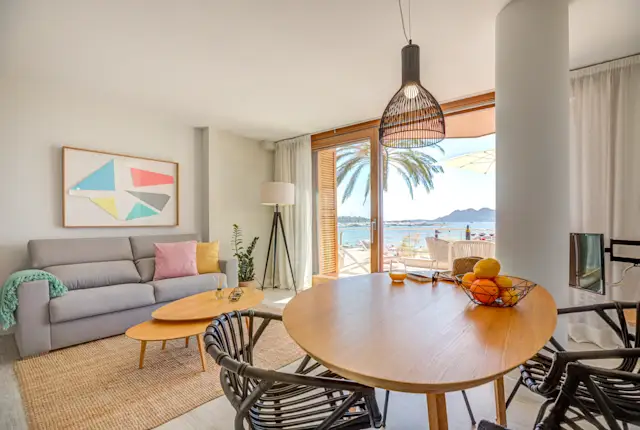 The Melon Moon, Plum Guide home in Mallorca, Spain