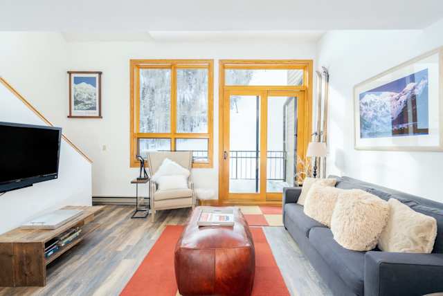 So Much Snow, Plum Guide home in Colorado, US