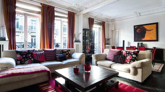 Rue Marbeuf, Plum Guide home in Paris