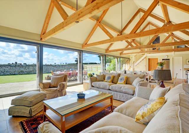 Walled Gardens, Plum Guide home in Norfolk