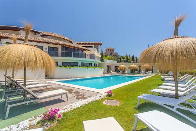 Visiones del Lago, Plum Guide home in Spain