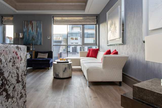 Midnight Dragon, Plum Guide home in Mayfair, London