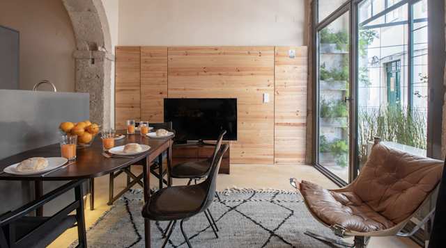 The Backstage, Plum Guide home in Lisbon, Portugal