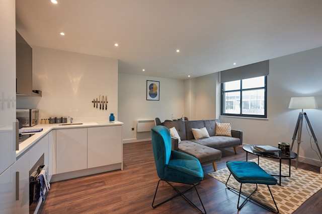 Teal Town, Plum Guide home in Berkshire