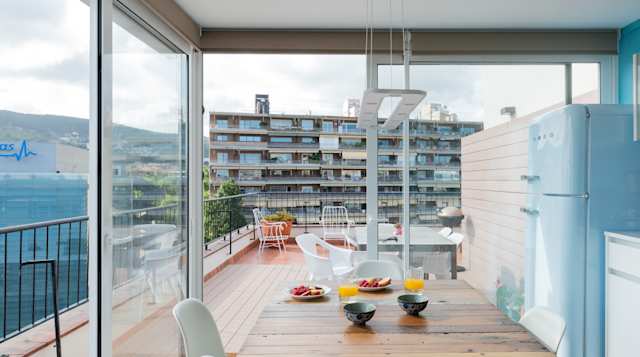 Glasshouse, Plum Guide home in Barcelona