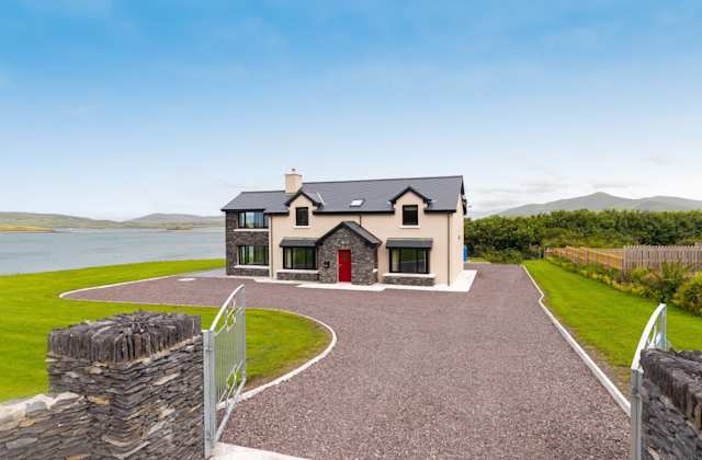 Treasure Isle, Plum Guide home in Ireland