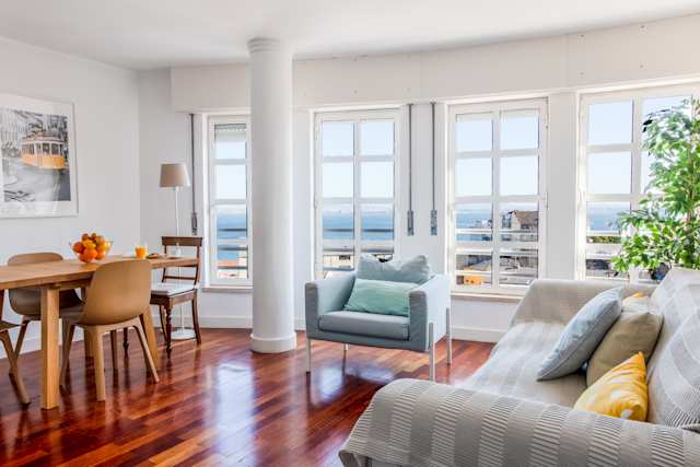 Moon River, Plum Guide home in Lisbon