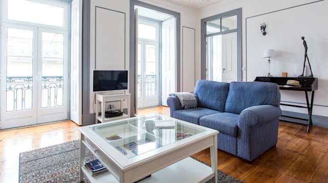 Tide Watcher, Plum Guide home in Lisbon