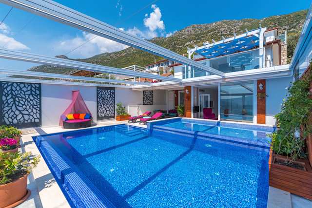 Magenta Rhythm, Plum Guide home in Turkey