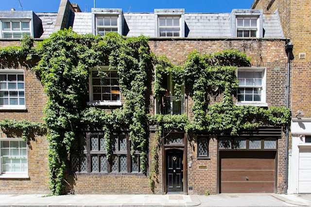 Wood on the Walk, Plum Guide home in London