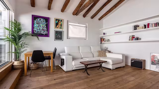 Regal Vistas, Plum Guide home in Madrid