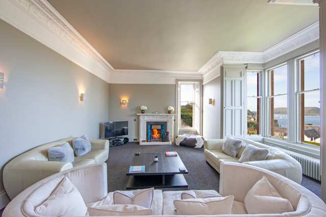 Crest of a Wave, Plum Guide home in Oban, Scotland