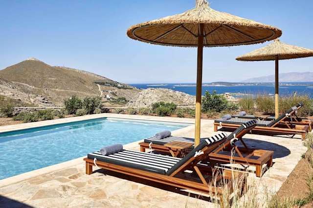 Cycladic Sunset, Plum Guide home in Paros, Greece