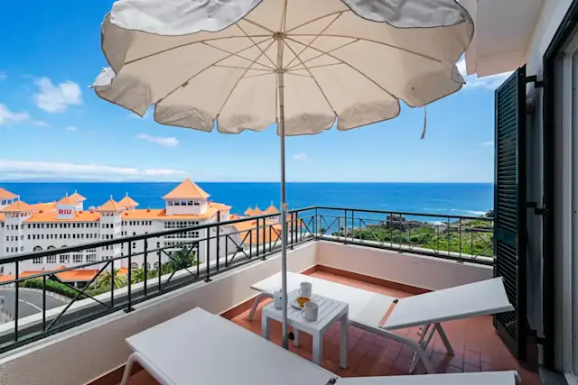 Atlantic Breeze, Plum Guide home in Madeira, Portugal