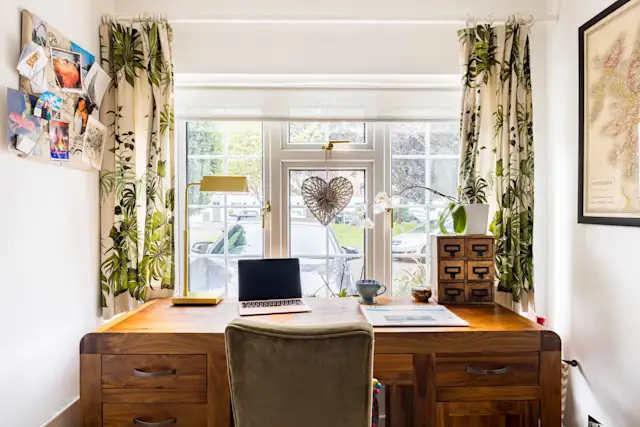 Kew Gardens Retreat, Plum Guide home in Richmond, London