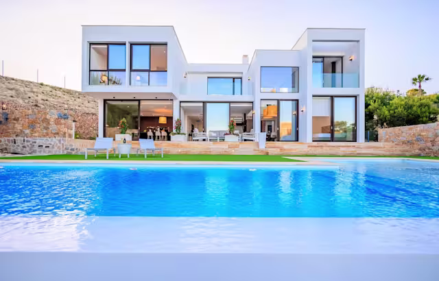 La Spirited, Plum Guide home in Alicante