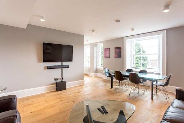 Palmerston, Plum Guide home in Edinburgh